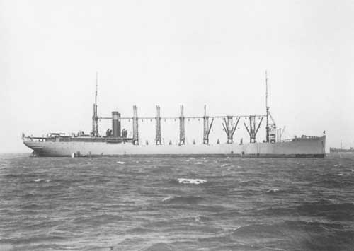 USS Cyclops en mer